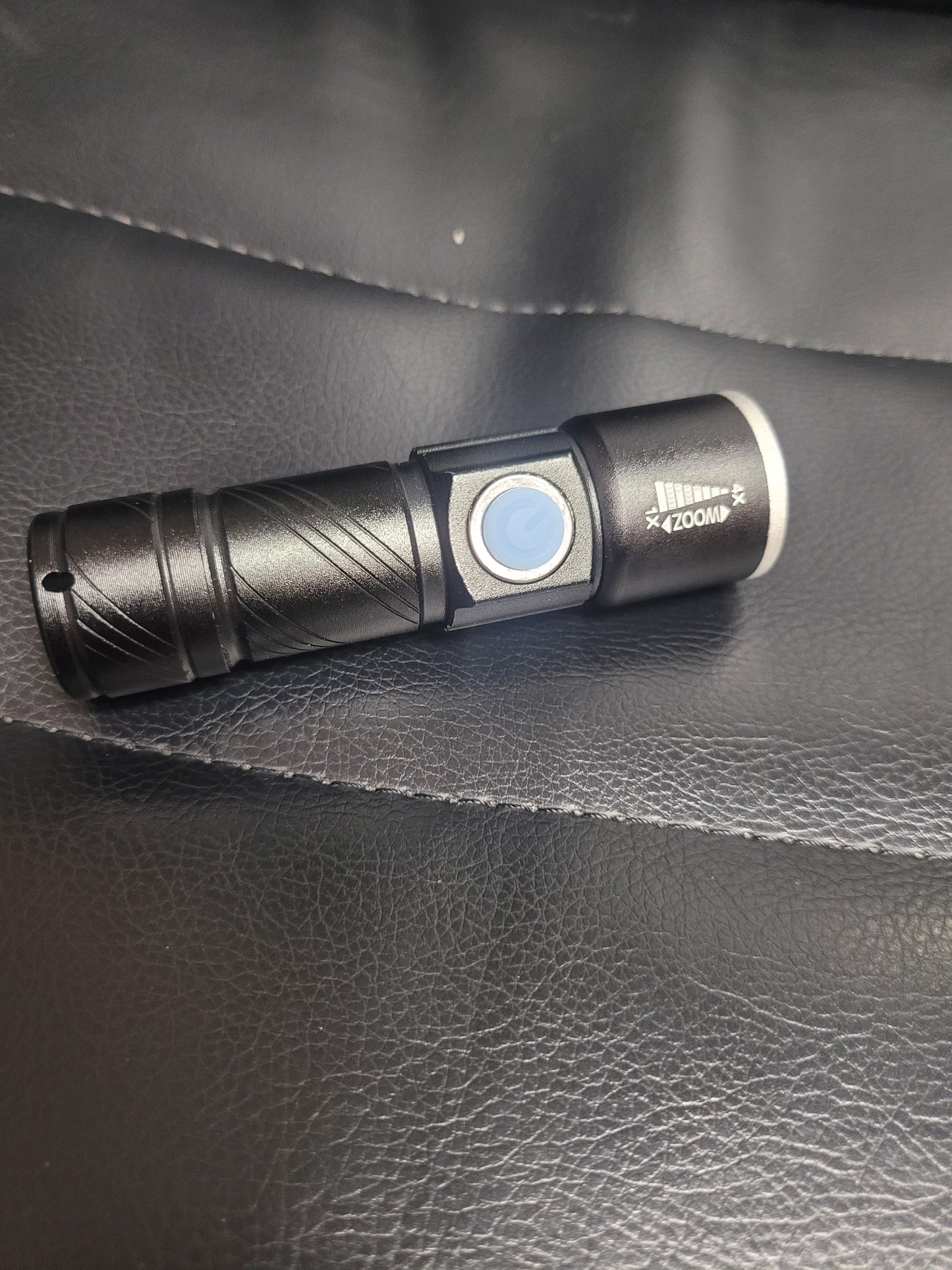 FLASHLIGHT/UV