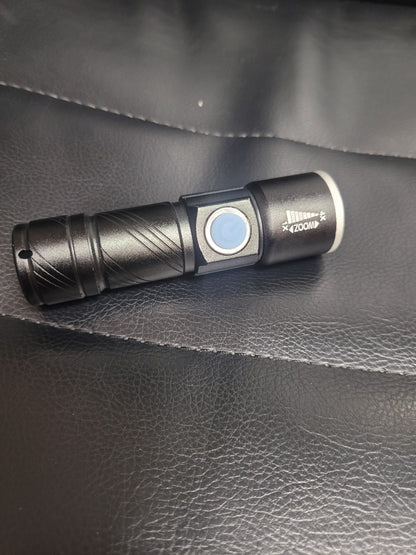 FLASHLIGHT/UV