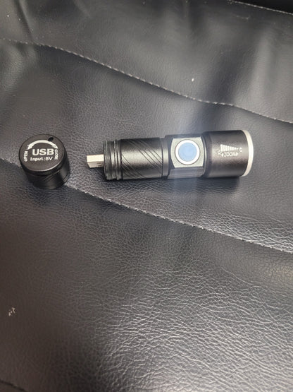 FLASHLIGHT/UV